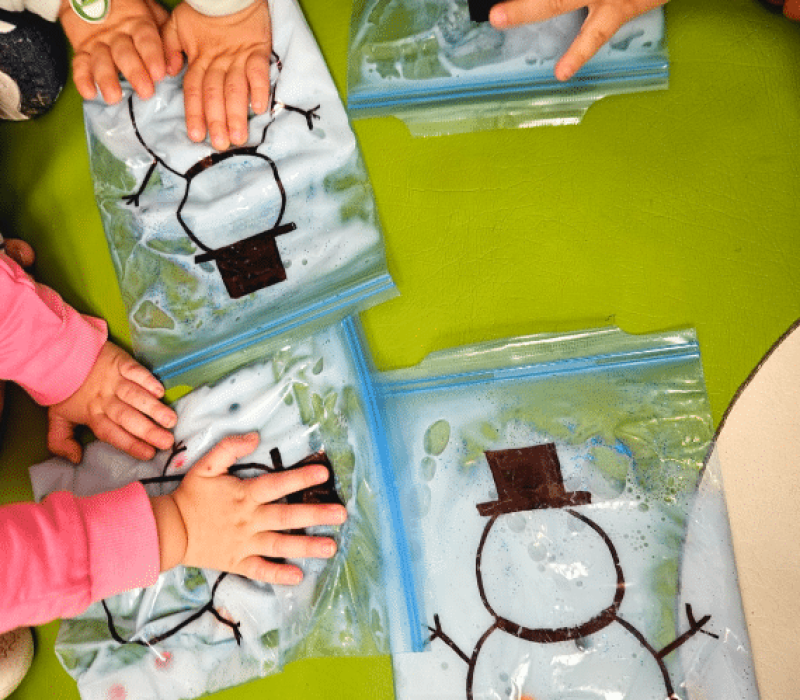 Actividades sensoriales de invierno para niños y niñas en CEI Caracola.